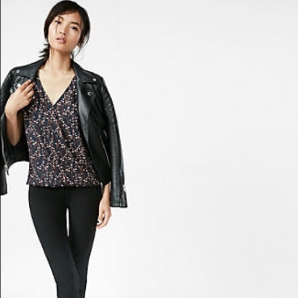 Express Floral Vine Print Short Sleeve Blouse